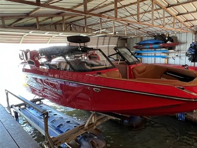 Welcome to your front-row seat to lake life, where every day - photo 36