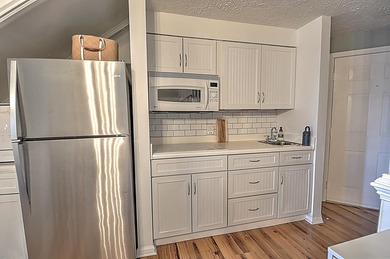 Top-floor 1-bedroom, 1-bath condo located in North Myrtle Beach - photo 14