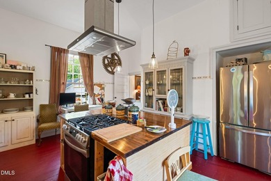 Built circa 1830, Sunnyside offers a rare chance to own an - photo 9