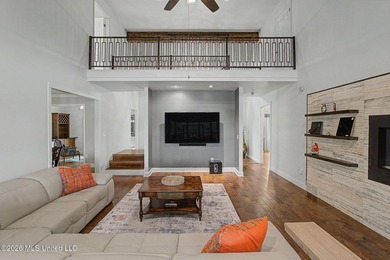 Lakefront on 1.21 Acres - 5 Private Suites - Private Dock - - photo 22
