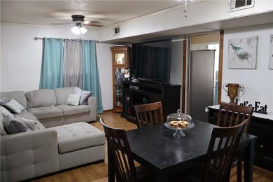 Seller is looking at all offers. Investors - great opportunity- - photo 4