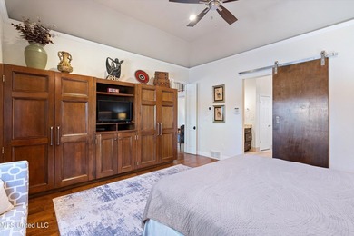 Lakefront on 1.21 Acres - 5 Private Suites - Private Dock - - photo 43