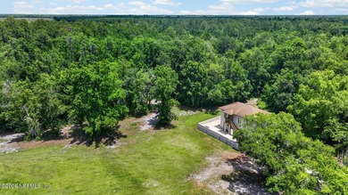 Some homes are built to blend in -- others are meant to stand - photo 45
