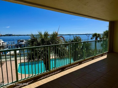 Priced to Sell! Experience easy Florida living in this wonderful - photo 1