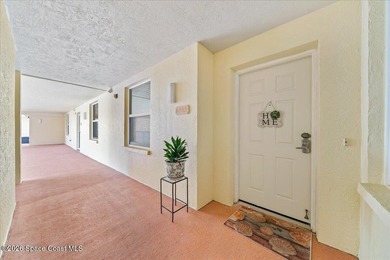 Priced to Sell! Experience easy Florida living in this wonderful - photo 10
