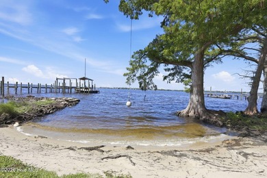 Experience stunning waterfront living directly across the Neuse - photo 4