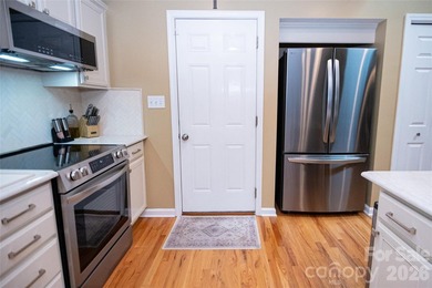 Welcome to your dream oasis! Nestled in Southpointe-one of the - photo 24