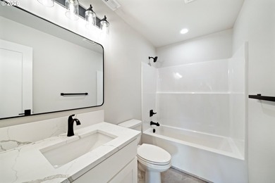 Beautiful new Traditional home backing to serene greenspace - photo 24