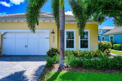 (private lake, pond, creek) Townhome/Townhouse For Sale in Naples Florida