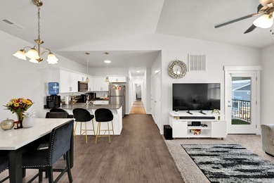 Nearly new and better than waiting for new construction! This - photo 4