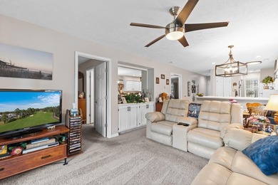 Welcome to your new oasis in the highly desirable River Oaks - photo 12