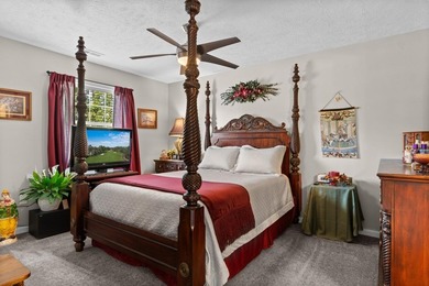 Welcome to your new oasis in the highly desirable River Oaks - photo 13