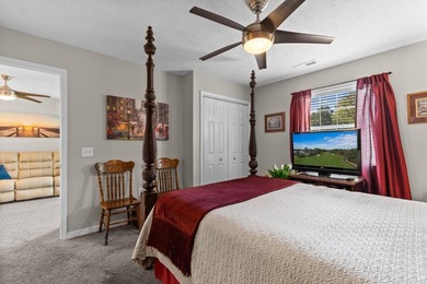 Welcome to your new oasis in the highly desirable River Oaks - photo 14