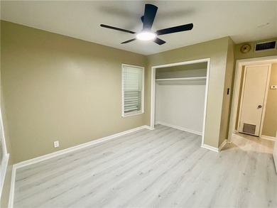 Welcome to this nicely updated move in ready home. Living - photo 14