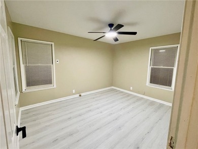 Welcome to this nicely updated move in ready home. Living - photo 15