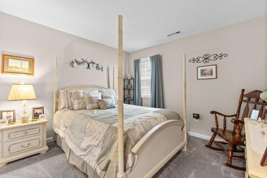 Welcome to your new oasis in the highly desirable River Oaks - photo 16