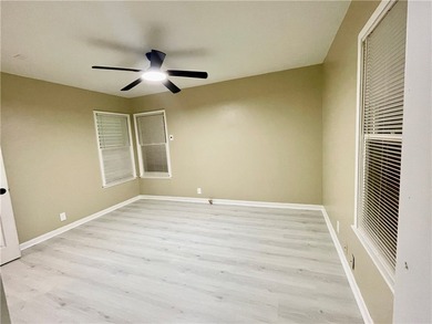 Welcome to this nicely updated move in ready home. Living - photo 16