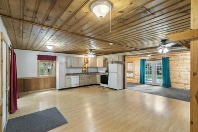 Looking for a nice cozy cottage only 3 blocks from Castle Rock - photo 16