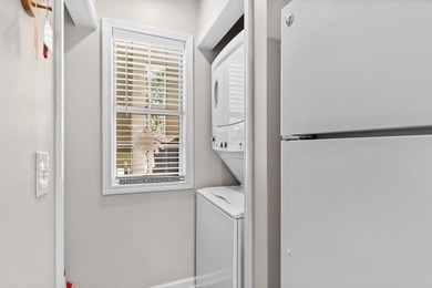 Welcome to your new oasis in the highly desirable River Oaks - photo 19