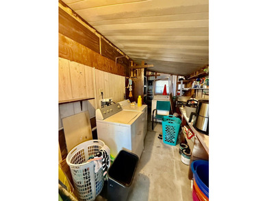 This home is located on a nice size lot w/ no backyard neighbors - photo 21