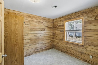 Looking for a nice cozy cottage only 3 blocks from Castle Rock - photo 23