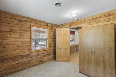 Looking for a nice cozy cottage only 3 blocks from Castle Rock - photo 24