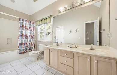 Welcome to your perfect Fripp Island getaway! This charming - photo 30