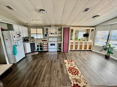This home is located on a nice size lot w/ no backyard neighbors - photo 30