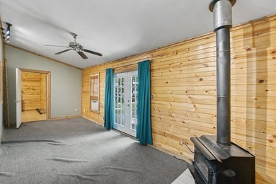 Looking for a nice cozy cottage only 3 blocks from Castle Rock - photo 33