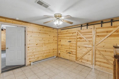 Looking for a nice cozy cottage only 3 blocks from Castle Rock - photo 36