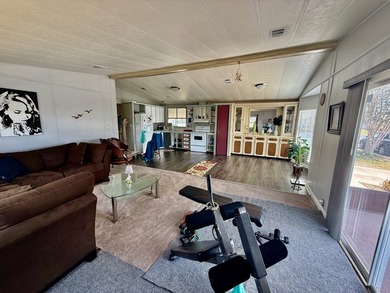 This home is located on a nice size lot w/ no backyard neighbors - photo 41