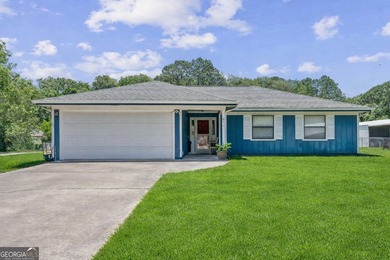 Discover this beautifully updated 3 bedroom, 2 bathroom home - photo 2
