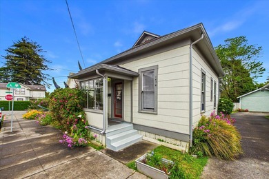 Fantastic 4 Bedroom Arcata Victorian with great location! It's a - photo 2
