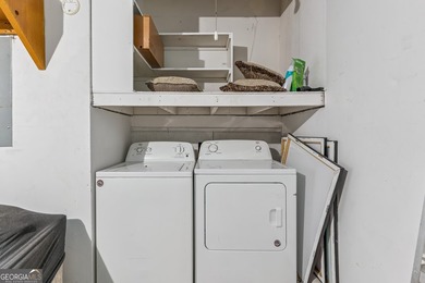 Discover this beautifully updated 3 bedroom, 2 bathroom home - photo 10
