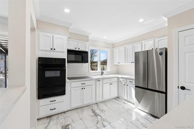Beautifully remodeled Hi-Ranch offering a functional and - photo 10