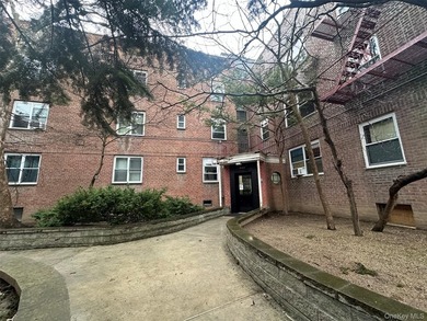 Situated in a quiet area, well maintained corner brick building - photo 1