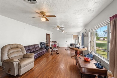 Discover the potential of this charming 3-bedroom, 1.5-bath home - photo 11