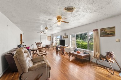 Discover the potential of this charming 3-bedroom, 1.5-bath home - photo 12