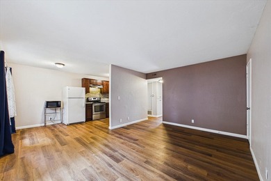 A rare find! A condo in downtown Arcata. Well maintained ground - photo 4
