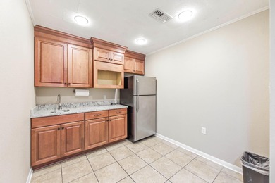 This office building consists of a lobby, reception area