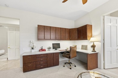 Coveted free-standing Desert Horizons residence, tastefully - photo 17