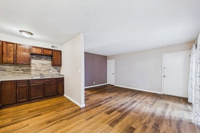 A rare find! A condo in downtown Arcata. Well maintained ground - photo 8