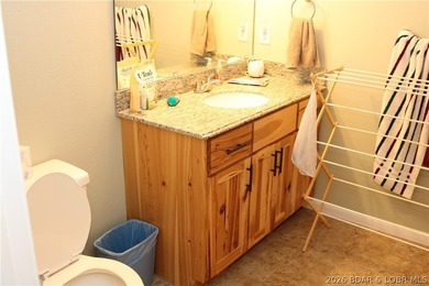 LARGE COUNTRY HOME WITH HIGHLY DESIRABLE LOCATION. ALMOST 4200 - photo 21