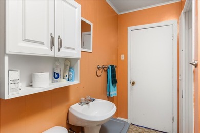 Discover the potential of this charming 3-bedroom, 1.5-bath home - photo 23