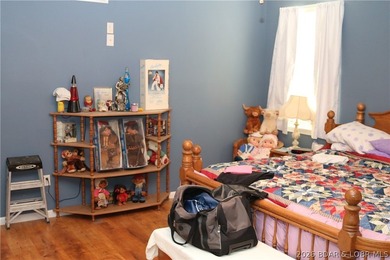 LARGE COUNTRY HOME WITH HIGHLY DESIRABLE LOCATION. ALMOST 4200 - photo 25