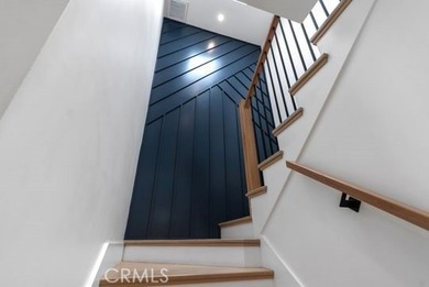 Fully reimagined coastal residence with comprehensive 2021 - photo 25