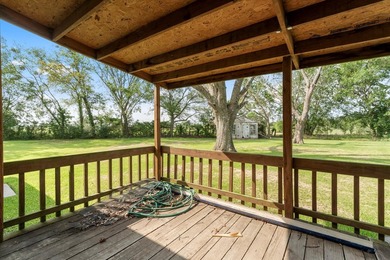 Discover the potential of this charming 3-bedroom, 1.5-bath home - photo 25