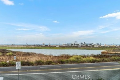 Fully reimagined coastal residence with comprehensive 2021 - photo 27