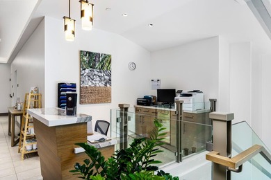 Coveted free-standing Desert Horizons residence, tastefully - photo 28