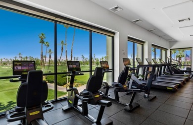 Coveted free-standing Desert Horizons residence, tastefully - photo 32